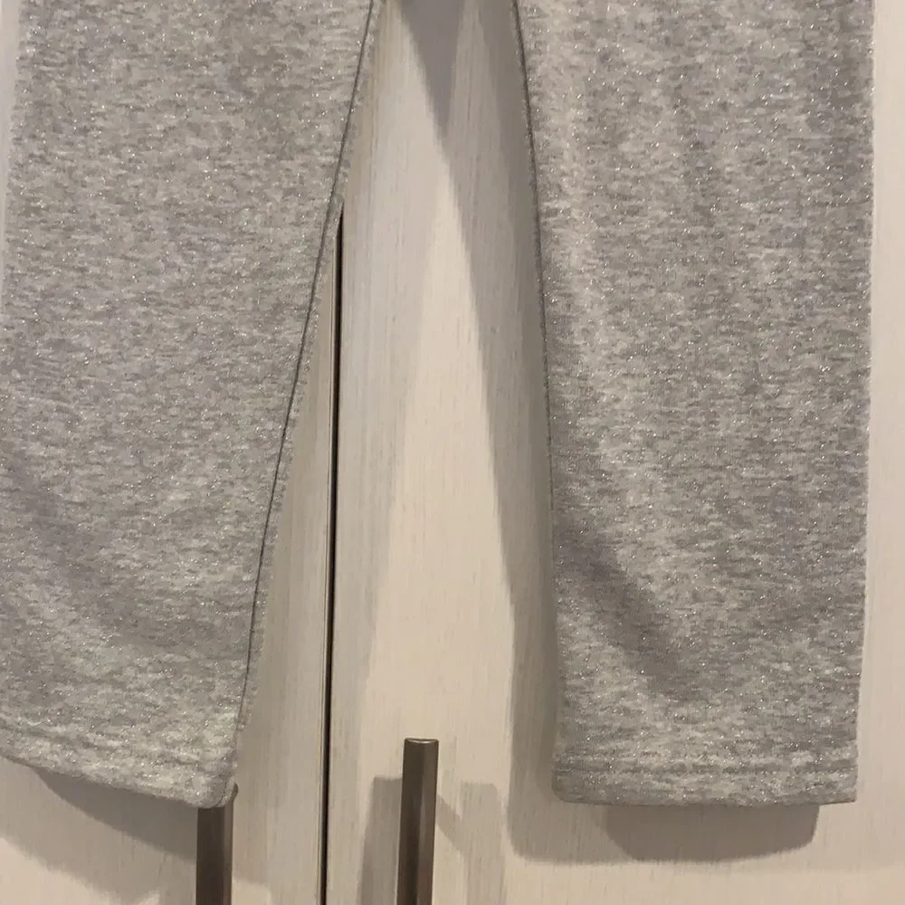 Gray sparkly legging